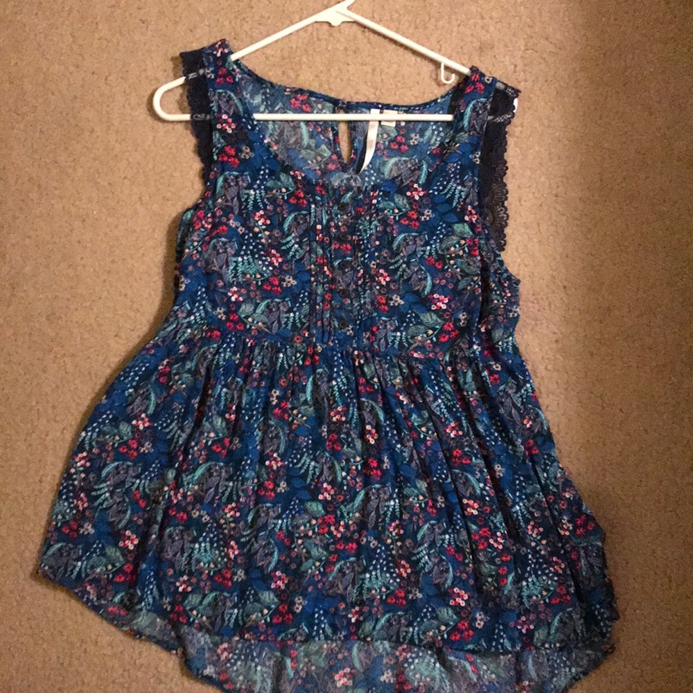 Lauren Conrad top
